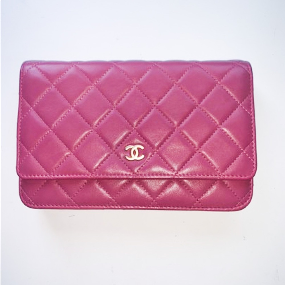 COPY - Chanel wallet on chain